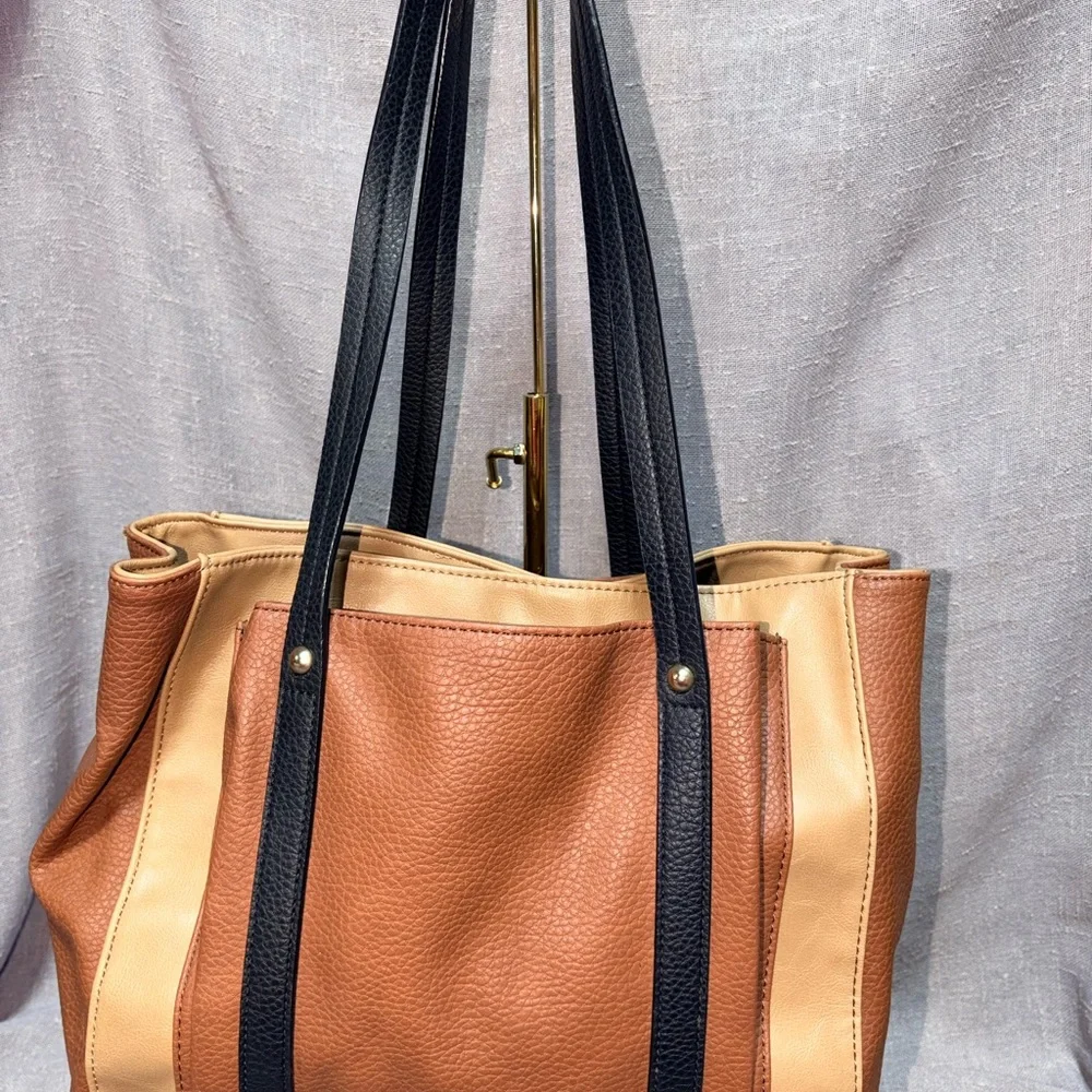 Relic Two-Tone Brown & Cream Leather Tote with Black Straps